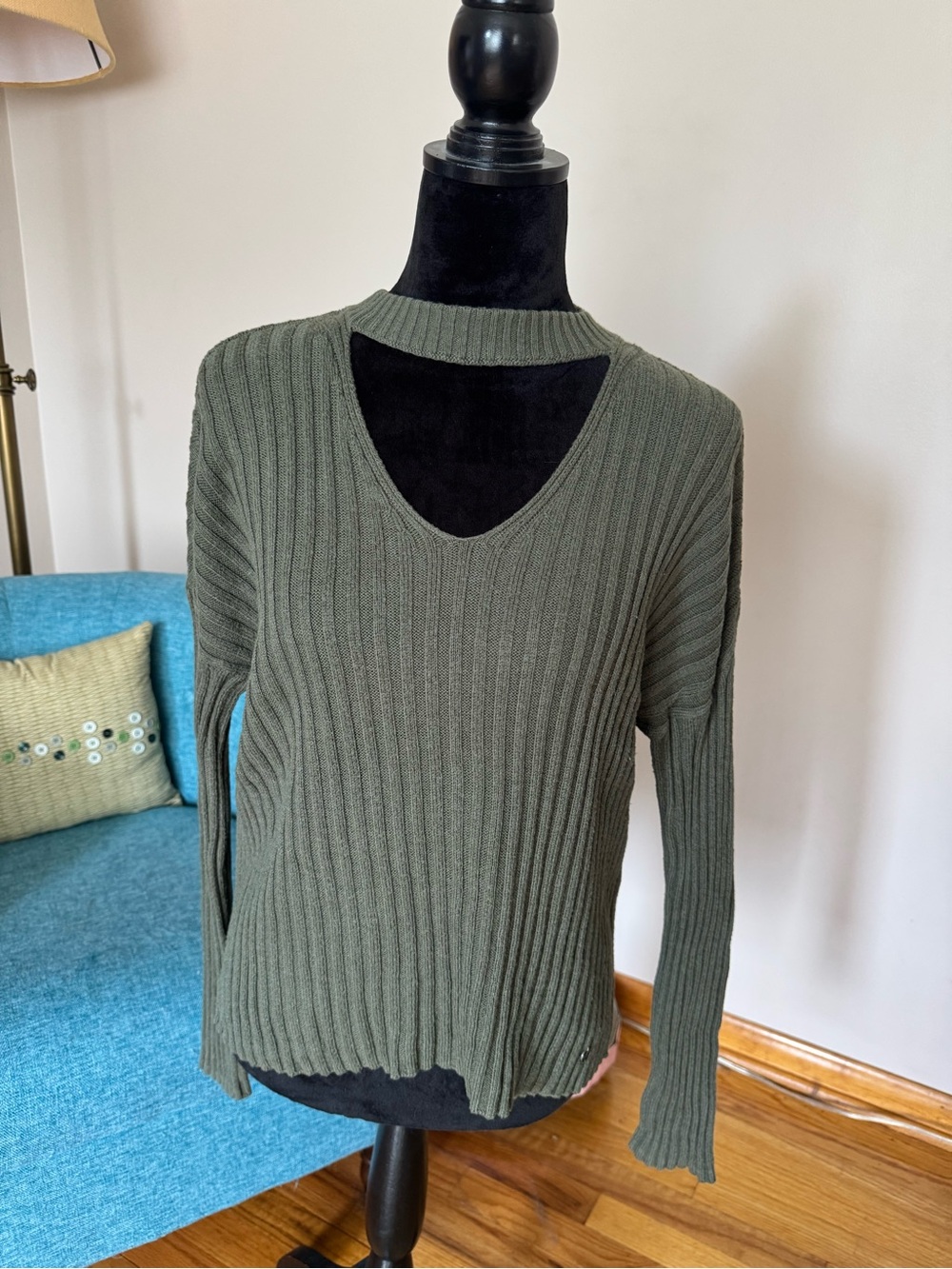 Hollister Ribbed Cutout Crewneck Sweater - Olive